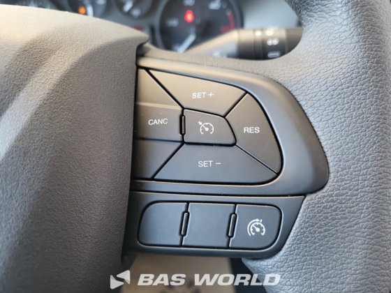 イヴェコ・デイリー 35S18 カーテンサイド