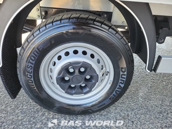 イヴェコ・デイリー 35S18 カーテンサイド