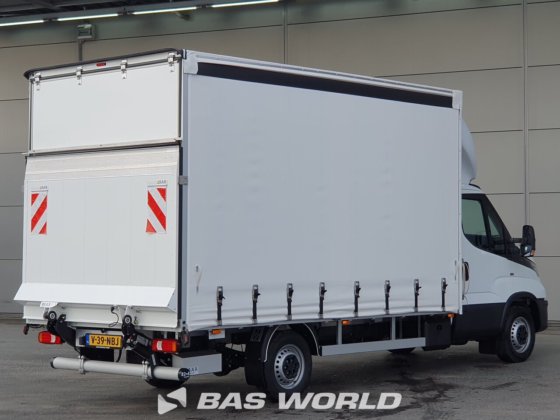 イヴェコ・デイリー 35S18 カーテンサイド