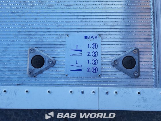 イヴェコ・デイリー 35S18 カーテンサイド