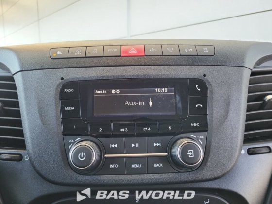 イヴェコ・デイリー 35S18 カーテンサイド