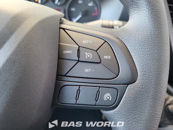 イヴェコ・デイリー 35S18 カーテンサイド