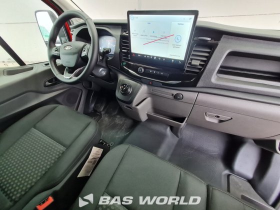 福特全顺 165pk 封闭箱式货车