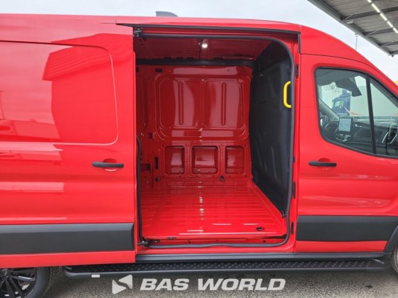 福特全顺 165pk 封闭箱式货车