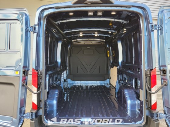 福特全顺 165pk 封闭箱式货车