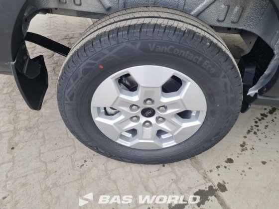 福特全顺 165pk 封闭箱式货车