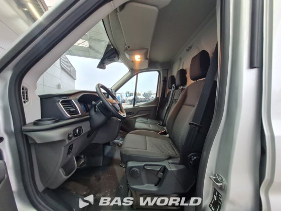 福特全顺 165pk 封闭箱式货车