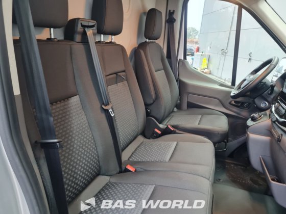 福特全顺 165pk 封闭箱式货车