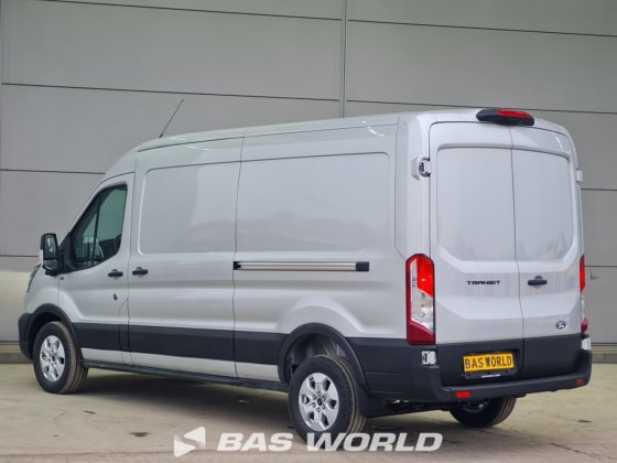 福特全顺 165pk 封闭箱式货车