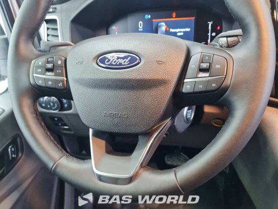 福特全顺 165pk 封闭箱式货车