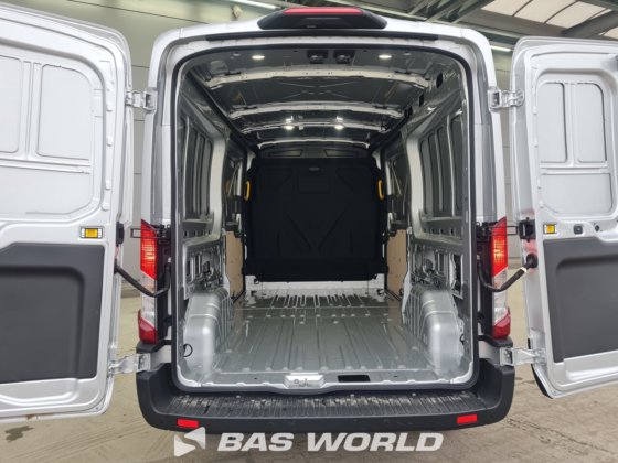 福特全顺 165pk 封闭箱式货车