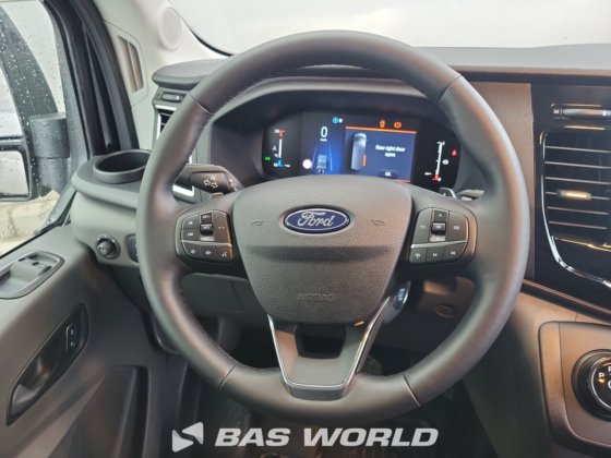 福特全顺 165pk 封闭箱式货车