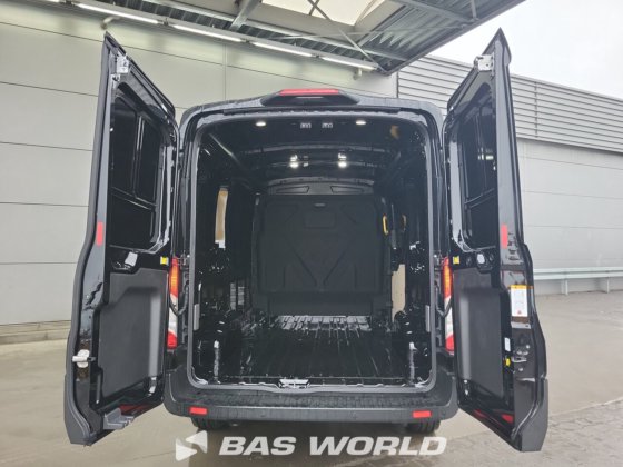 福特全顺 165pk 封闭箱式货车