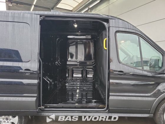 福特全顺 165pk 封闭箱式货车