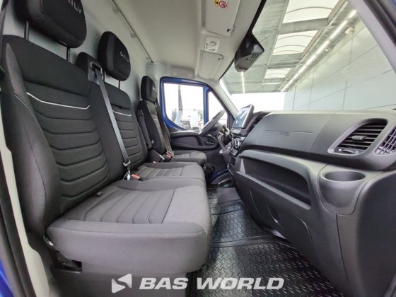 依维柯 Daily 35C21 封闭箱式货车