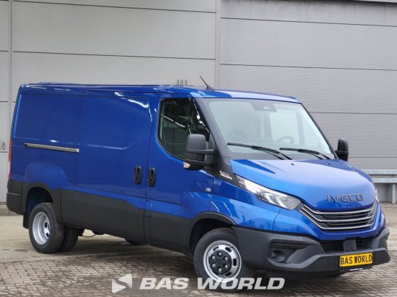 イヴェコ・デイリー 35C21 クローズド・ボックス・バン