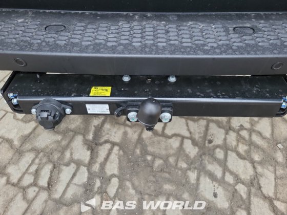 依维柯 Daily 35C21 封闭箱式货车