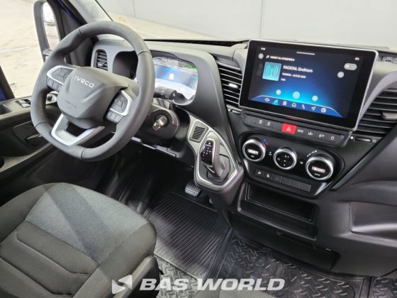 イヴェコ・デイリー 35C21 クローズド・ボックス・バン