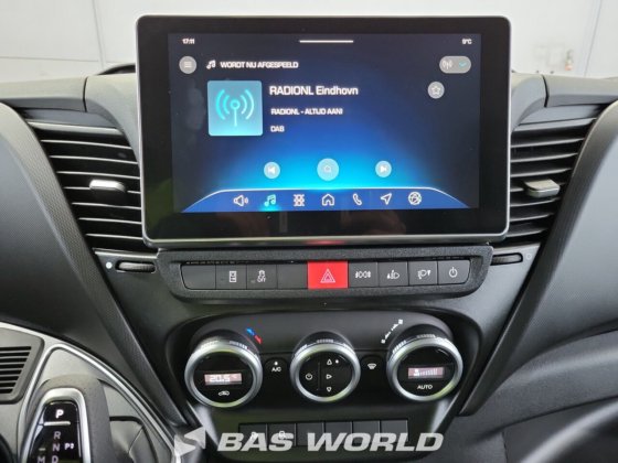 イヴェコ・デイリー 35C21 クローズド・ボックス・バン