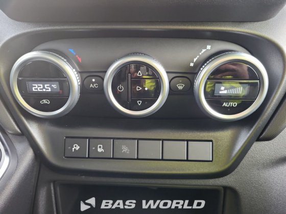 イヴェコ・デイリー 35C21 クローズド・ボックス・バン