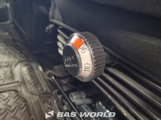 イヴェコ・デイリー 35C21 クローズド・ボックス・バン