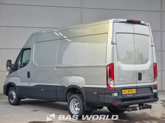イヴェコ・デイリー 35C21 クローズド・ボックス・バン