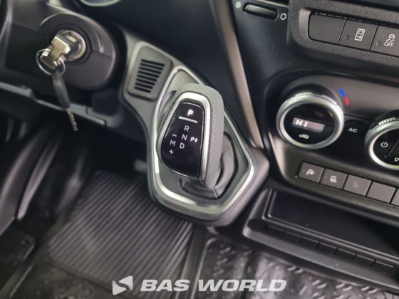 イヴェコ・デイリー 35C21 クローズド・ボックス・バン