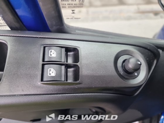 イヴェコ・デイリー 35C21 クローズド・ボックス・バン