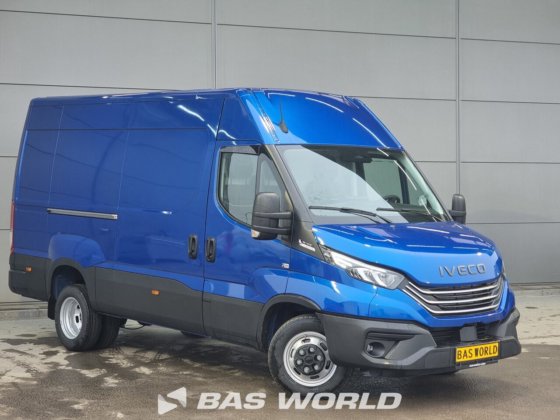 イヴェコ・デイリー 35C21 クローズド・ボックス・バン