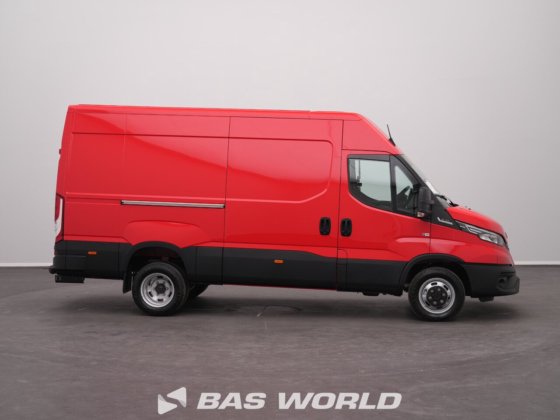 イヴェコ・デイリー 35C21 クローズド・ボックス・バン