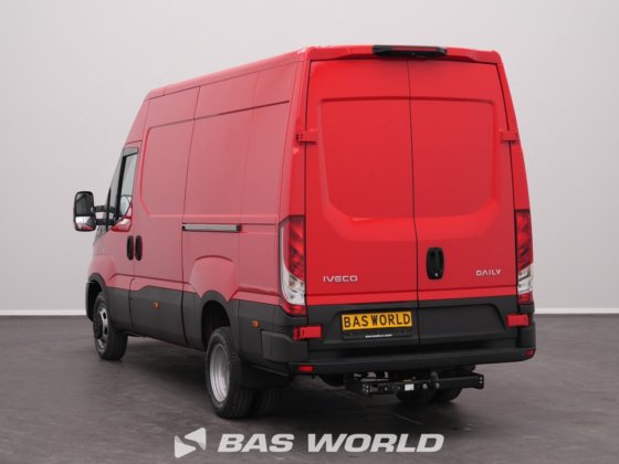 イヴェコ・デイリー 35C21 クローズド・ボックス・バン