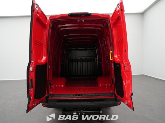 イヴェコ・デイリー 35C21 クローズド・ボックス・バン