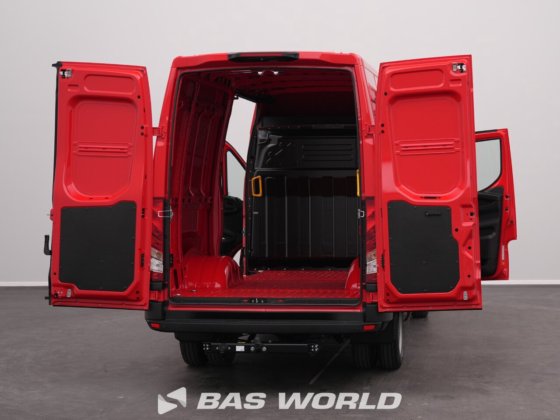 イヴェコ・デイリー 35C21 クローズド・ボックス・バン