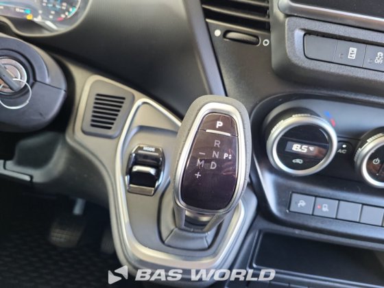 イヴェコ・デイリー 35C21 クローズド・ボックス・バン