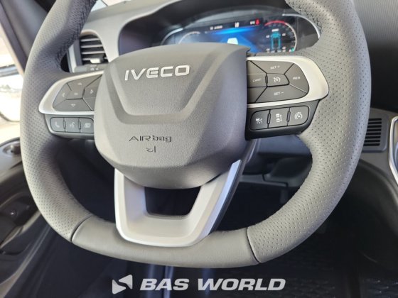 イヴェコ・デイリー 35C21 クローズド・ボックス・バン