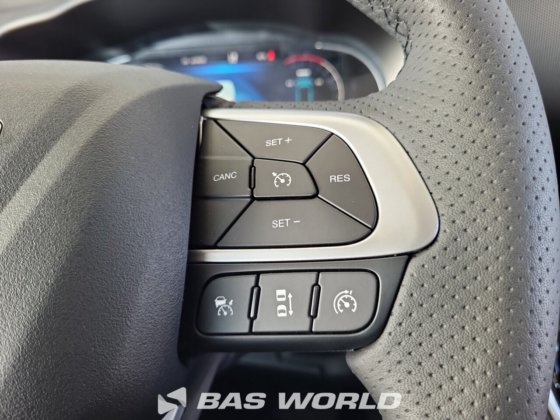 イヴェコ・デイリー 35C21 クローズド・ボックス・バン