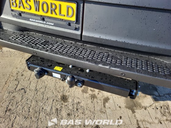 イヴェコ・デイリー 35C21 クローズド・ボックス・バン