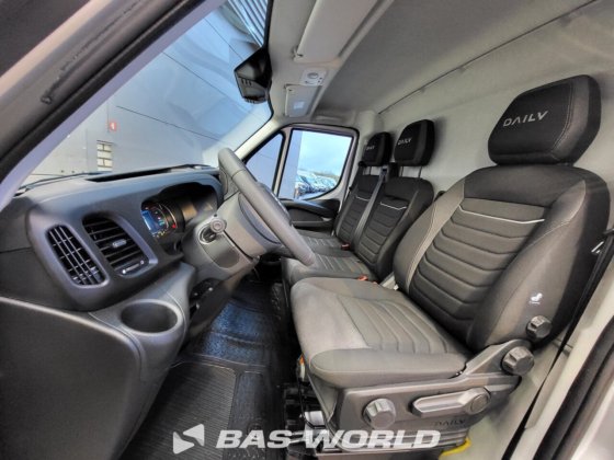 イヴェコ・デイリー 35S21 クローズド・ボックス・バン