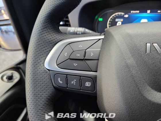 イヴェコ・デイリー 35S21 クローズド・ボックス・バン