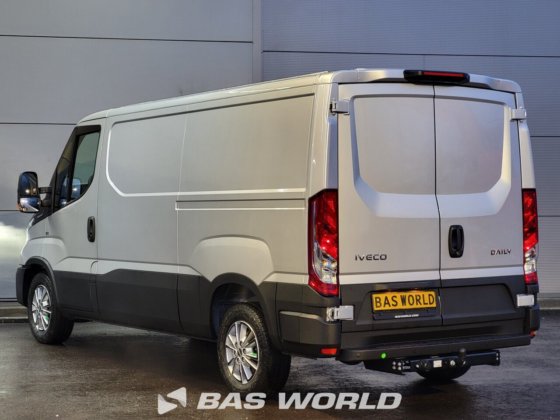 イヴェコ・デイリー 35S21 クローズド・ボックス・バン