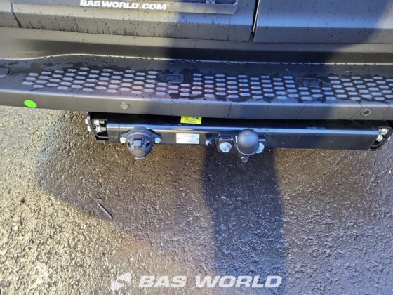 イヴェコ・デイリー 35S21 クローズド・ボックス・バン