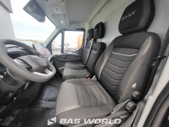 イヴェコ・デイリー 35S21 クローズド・ボックス・バン