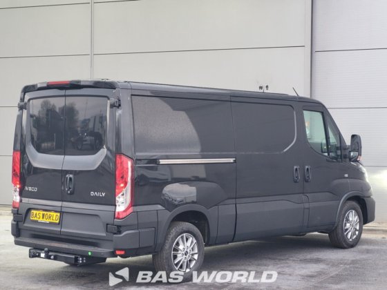 イヴェコ・デイリー 35S21 クローズド・ボックス・バン