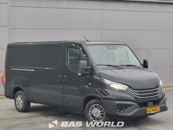 イヴェコ・デイリー 35S21 クローズド・ボックス・バン