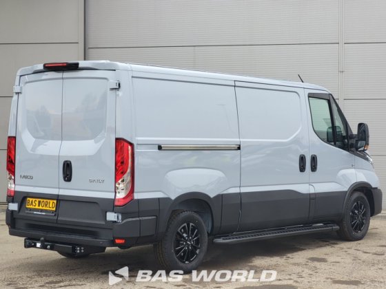 イヴェコ・デイリー 35S21 クローズド・ボックス・バン