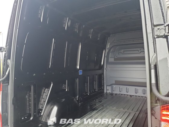 メルセデス スプリンター 319 CDI クローズド・ボックス・バン