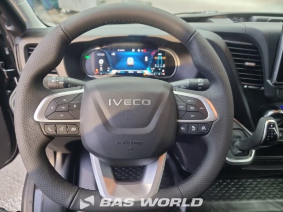 イヴェコ・デイリー 35C21 クローズド・ボックス・バン