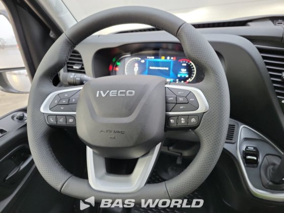 イヴェコ・デイリー 35C21 クローズド・ボックス・バン