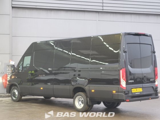 イヴェコ・デイリー 35C21 クローズド・ボックス・バン