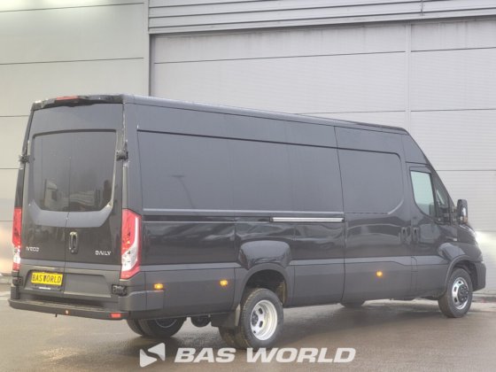 イヴェコ・デイリー 35C21 クローズド・ボックス・バン